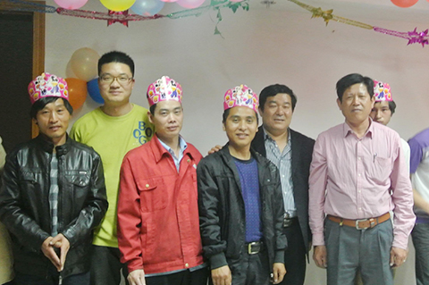 Nagho-host ng birthday party ng Empleyado at Annual Party